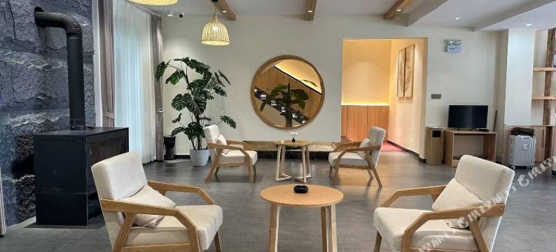 天堂寨半山度民宿(天堂寨风景区店)图片