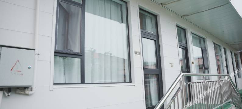 那拉提义博农庄图片