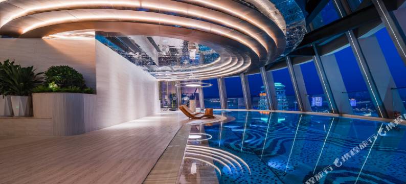 觅度套房| SkypoolAuroraSuite云端恒温泳池酒店(告庄西双景店)图片