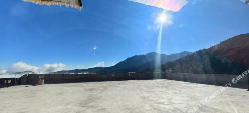 元阳新都酒店(多依树景区店)图片