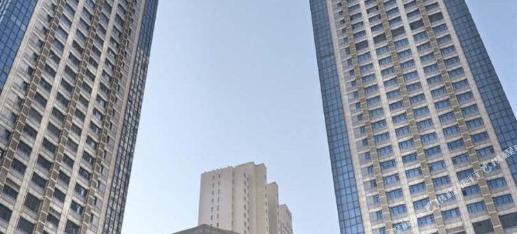 离乡港湾民宿(乌鲁木齐高铁站经开万达广场店)图片