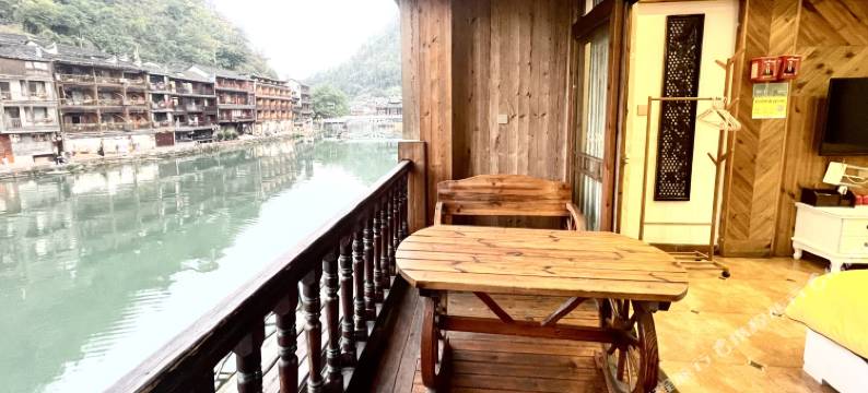 凤凰翔云阁驿站图片