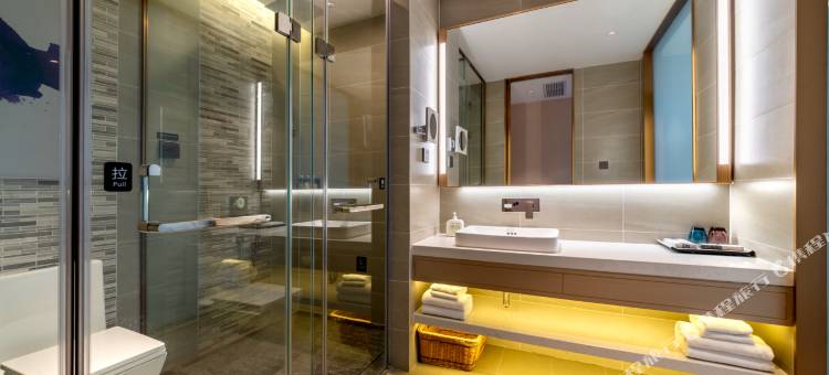 潮漫酒店(青岛红岛高新区火炬路店)图片