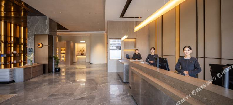 大理洱海公园万达广场亚朵酒店图片