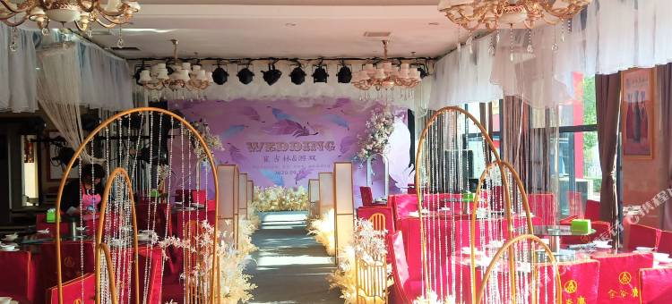 新县新华大酒店(龙泉公园火车站店)图片