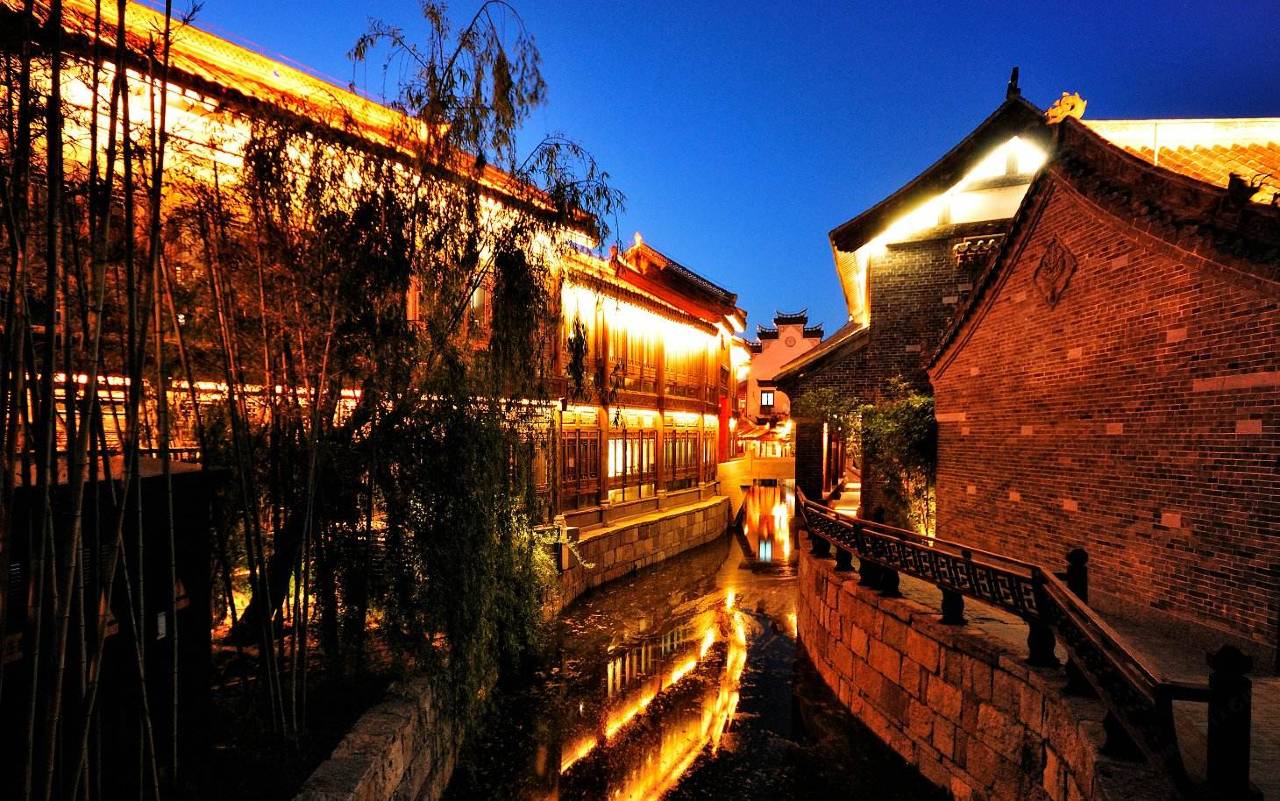 台儿庄古城官邸水景客栈图片
