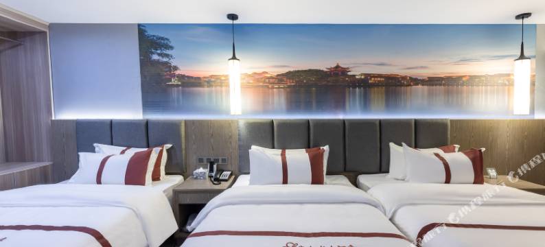 南京肯定铂金酒店(莫愁湖地铁站店)图片