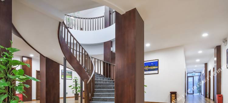 兰陵压油沟天圆地方民宿图片