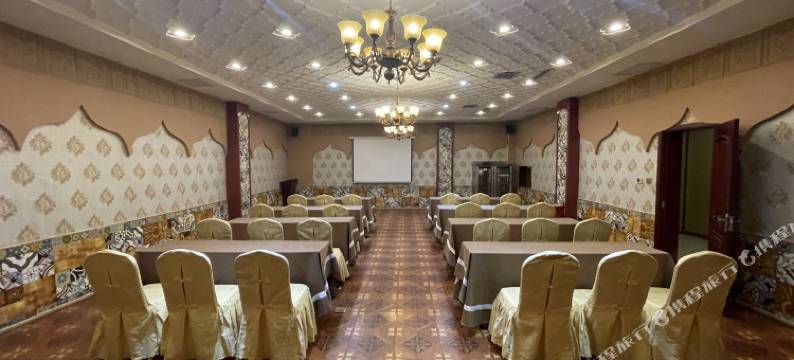 吐鲁番友谊峰假日酒店图片