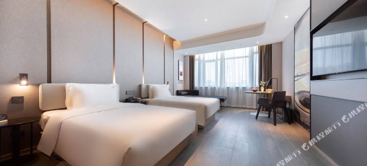 南昌高新艾溪湖亚朵酒店图片