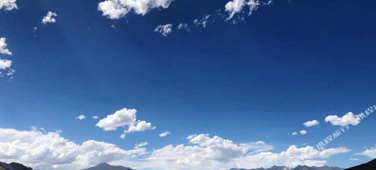 拉萨悠远的天空自驾车营地图片