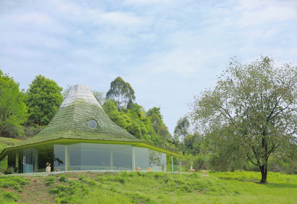 小绿球大地艺术山谷外景图