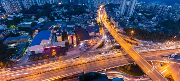 漫·屋顶情景酒店(汽车西站店)图片