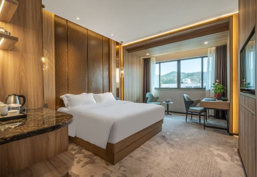 XiaMen Bailu Hotel Hotel Overview