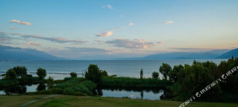 喜云开设计师海景客栈(洱海生态廊道店)图片