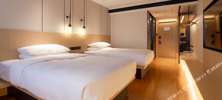 哈尔滨万枫酒店(中央大街火车站店)图片