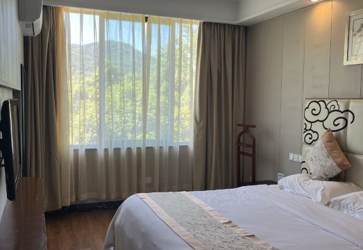 Xianquan Bishu Leisure Stay Hotel Overview