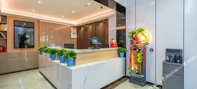 蜂巢酒店(乌鲁木齐天山国际机场店)图片