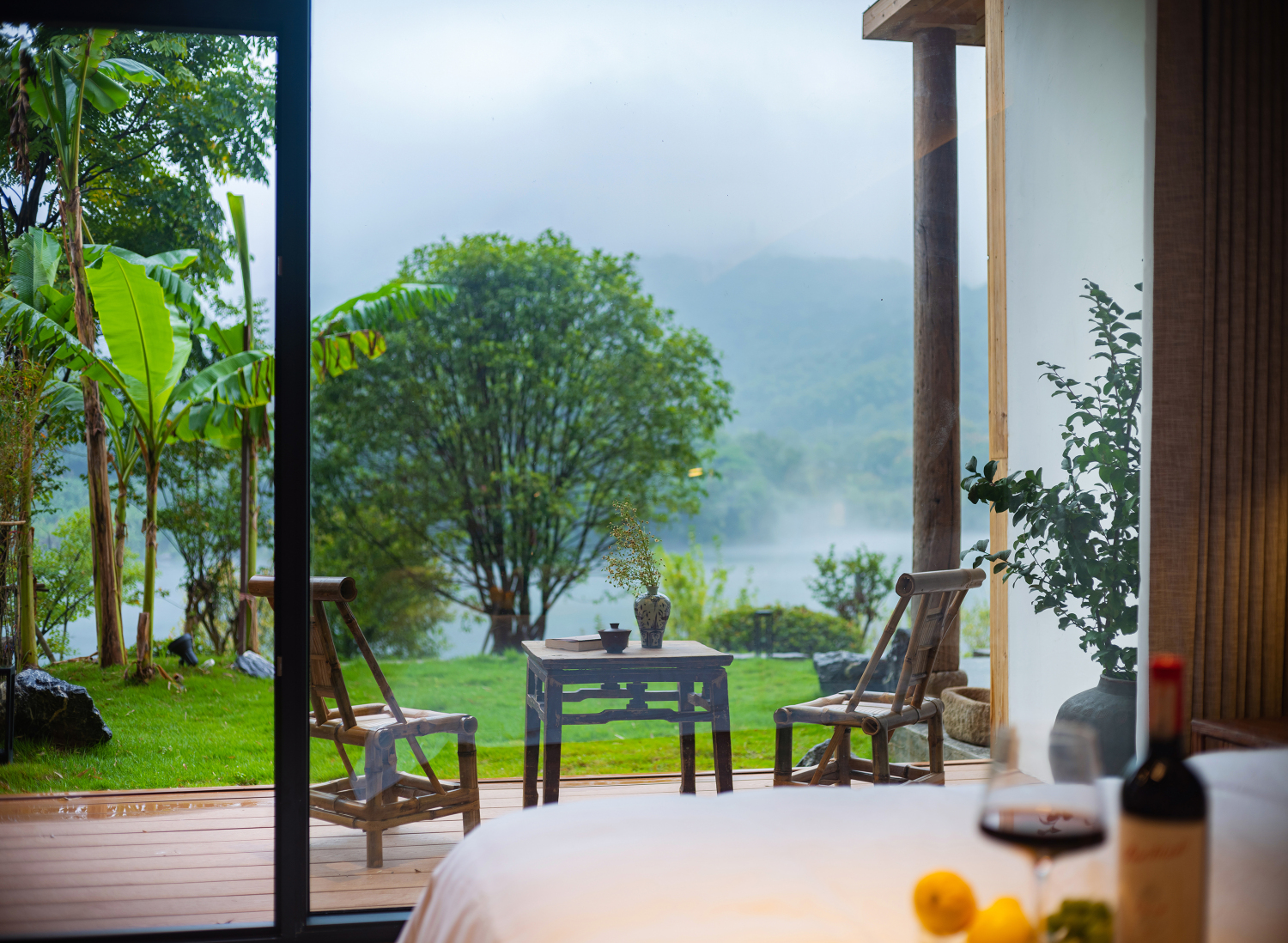 Dongjianghu Yifanju B&B Over view