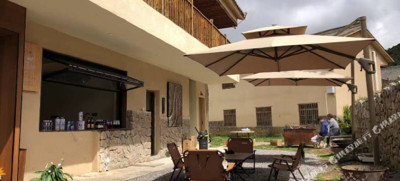 云岸山居民宿(昭通大山包店)图片