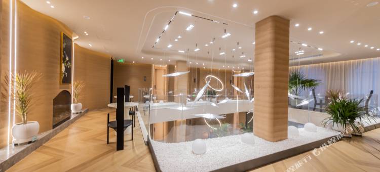 白山苏里瑟利酒店图片