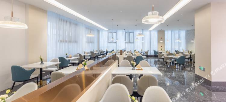 合肥京商商贸城铜陵北路亚朵酒店图片