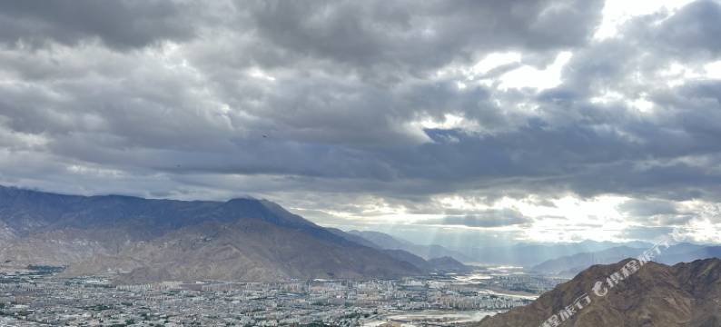 拉萨凡尘民宿(大昭寺八廓街店)图片
