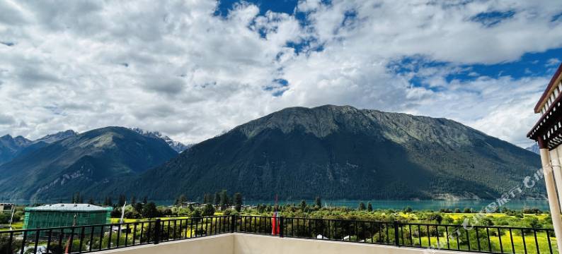 岗赞嘎布精品客栈图片