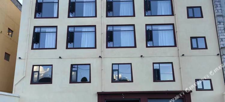 久治玉宫酒店图片