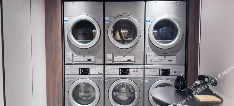 库尔勒建国南路亚朵酒店(九鼎市场店)图片