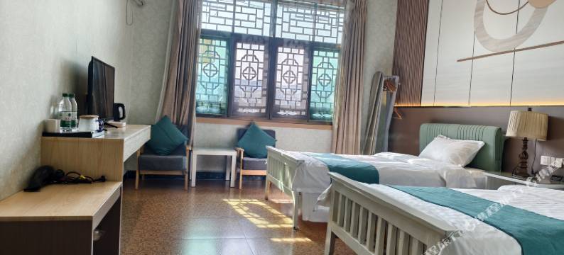 伴河居民宿(边城茶峒景区边隘广场店)图片