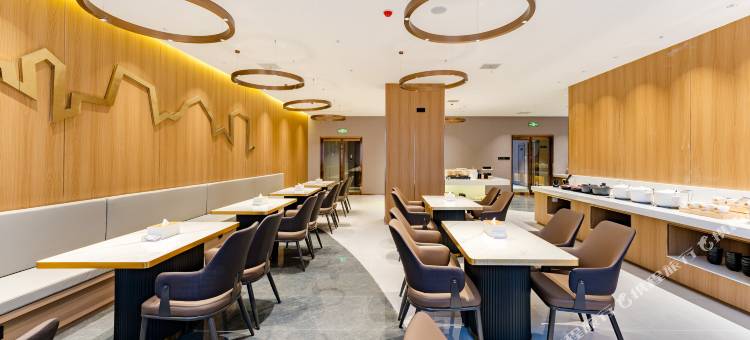 朗丽兹酒店(焦作站新华街店)图片