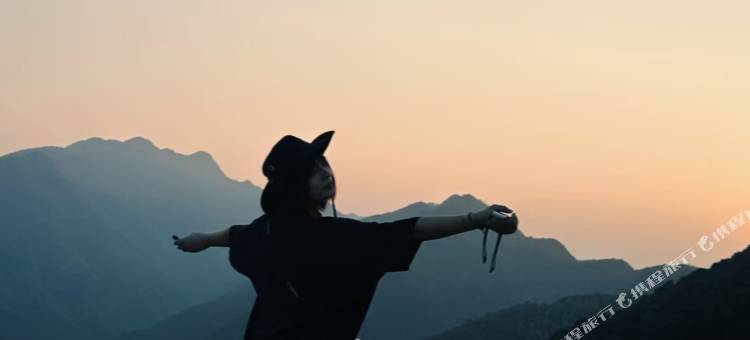 访云山CAMP·日出云海悬崖落日度假营地图片