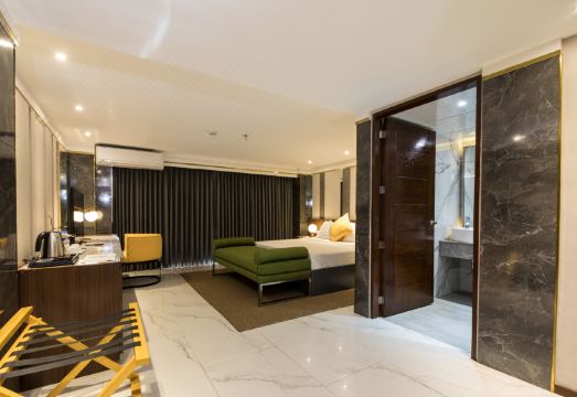 Star Plaza Hotel Hotel Overview