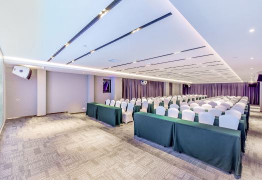 JI Hotel (Kunming Railway Station International Convention and Exhibition Center) Hotel Overview