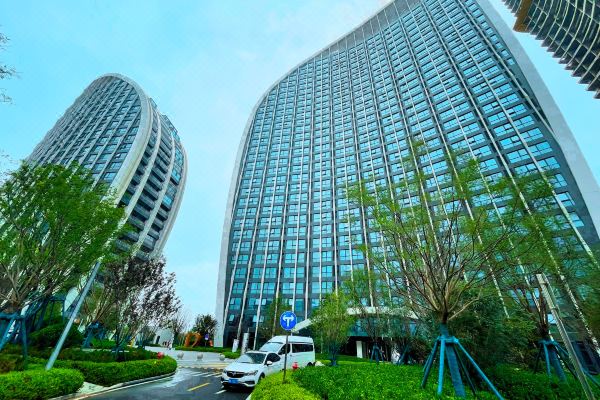 酒店地址:中国,山东,青岛,黄岛区,西海岸路与滨海大道交汇处世茂悦海