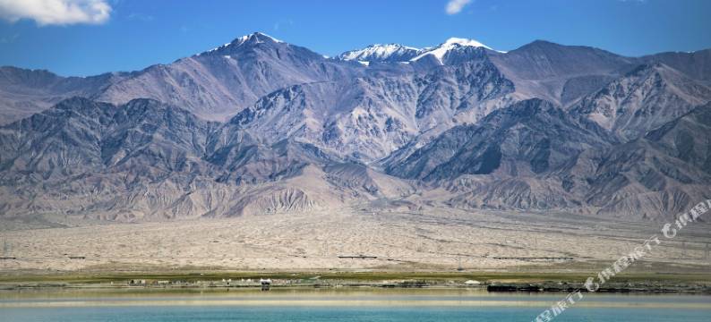 海西大柴旦守信凤之韵大酒店(翡翠步行街店)图片