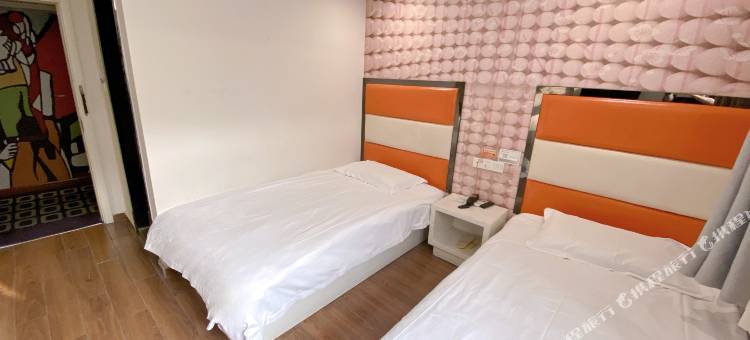 布丁酒店(上海虹桥机场淞虹路地铁站店)图片