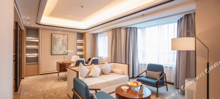 上海阳光酒店(虹桥路地铁站店)图片