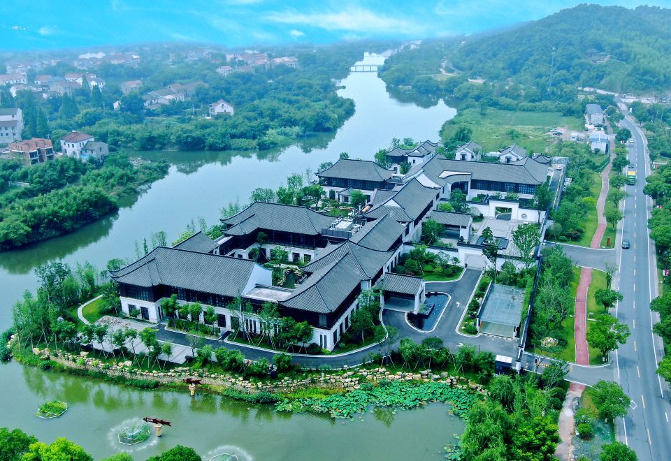 湖州德清昇华湖畔夜泊君亭酒店外景图