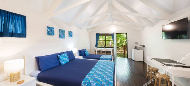 马格纳姆斯艾利滩-仅限大人。(Magnums Airlie Beach – Adults only)图片