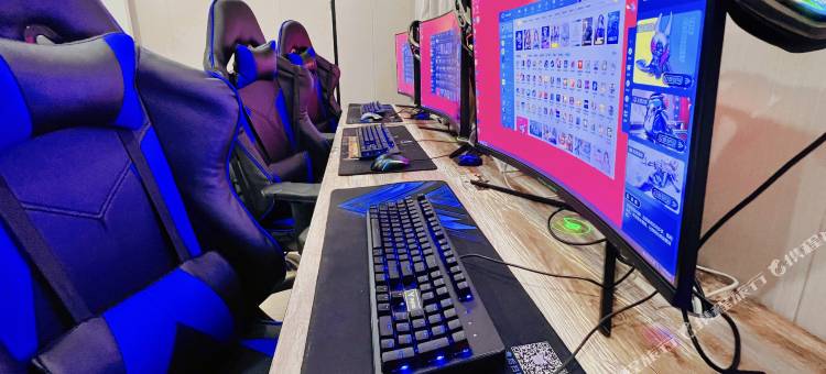 上海怡卿主题酒店(华鹏路地铁站店)图片