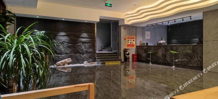 盐边卿云酒店图片