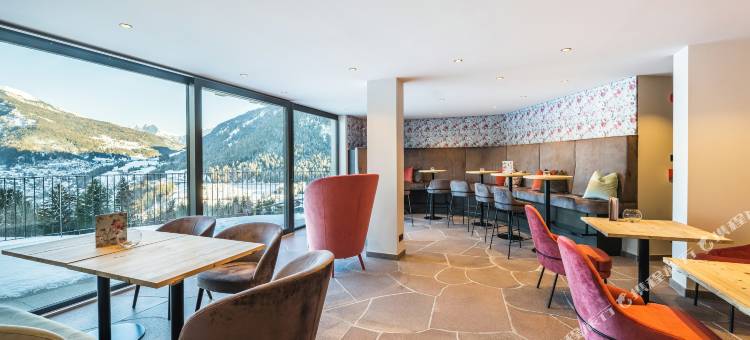 La Cort My Dollhouse - Adults Only(La Cort My Dollhouse - Adults Only)图片