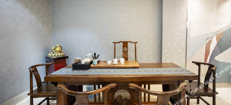 艾德品悦酒店(新乡火车站中心医院店)图片