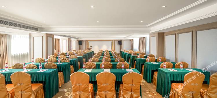 维也纳酒店(茂名观珠沉香中心店)图片