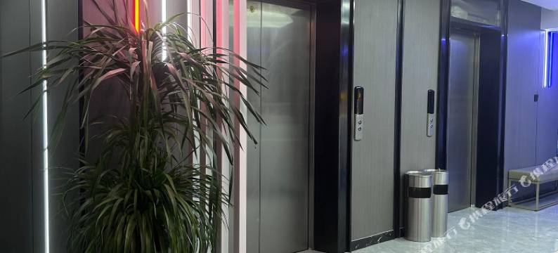 泰坦电竞酒店(市政府店)图片