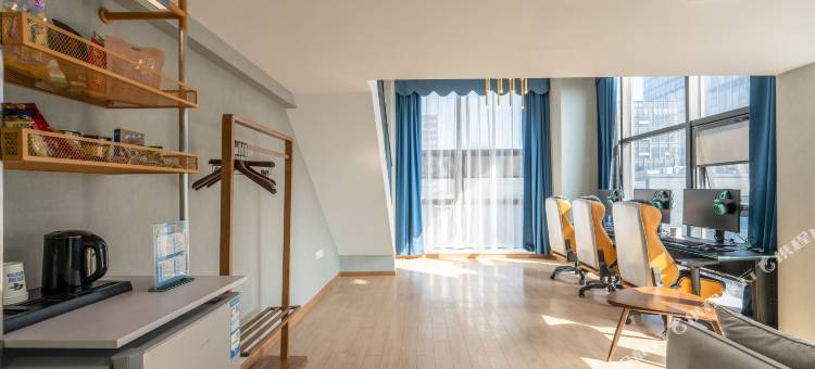 网鱼电竞酒店(武汉光谷科技会展中心店)图片