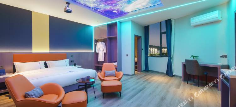 景岸尚庭影院酒店(凤庆客运站店)图片