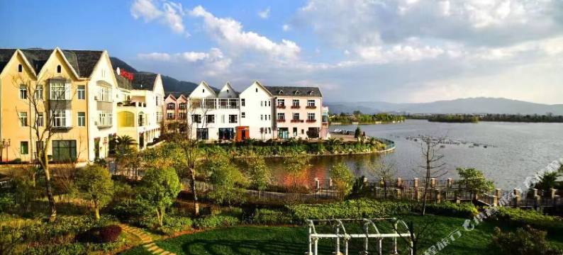 腾冲锦湖康养酒店图片